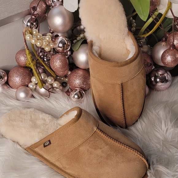 UGG Other - UGG Men's Slide Slipper Chestnut Suede Brand new